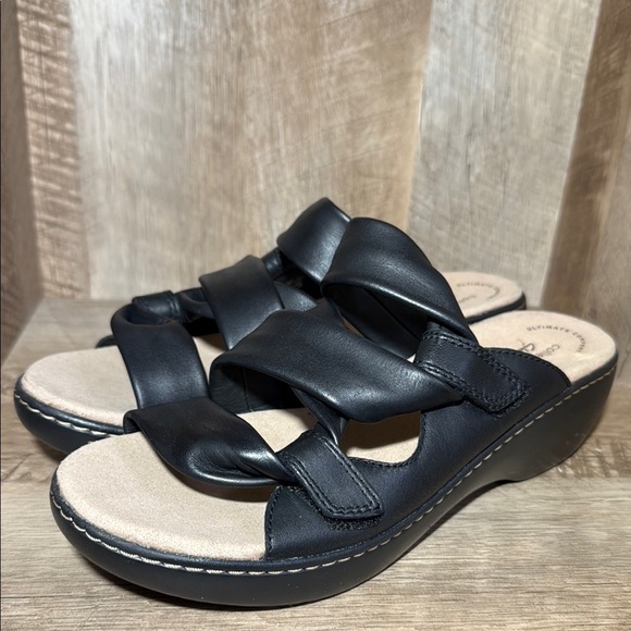 CLARKS leather Delana Jazz Sandal - Picture 5 of 10